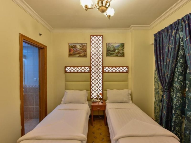 Al Mukhtara Golden Double Room